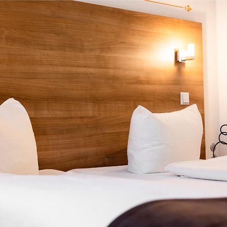 Orange Hotel Und Apartments Neu-Ulm Eksteriør bilde