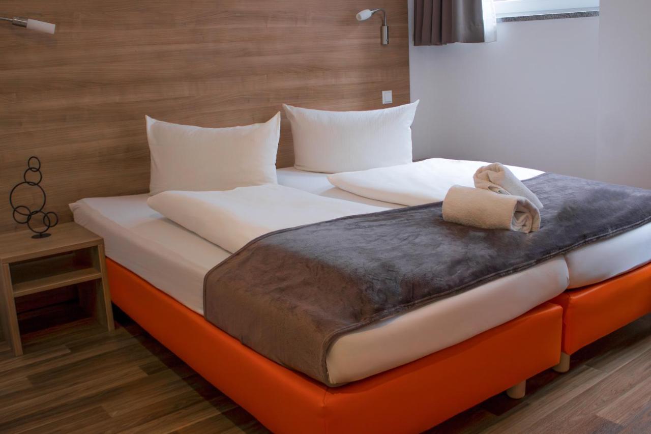 Orange Hotel Und Apartments Neu-Ulm Eksteriør bilde