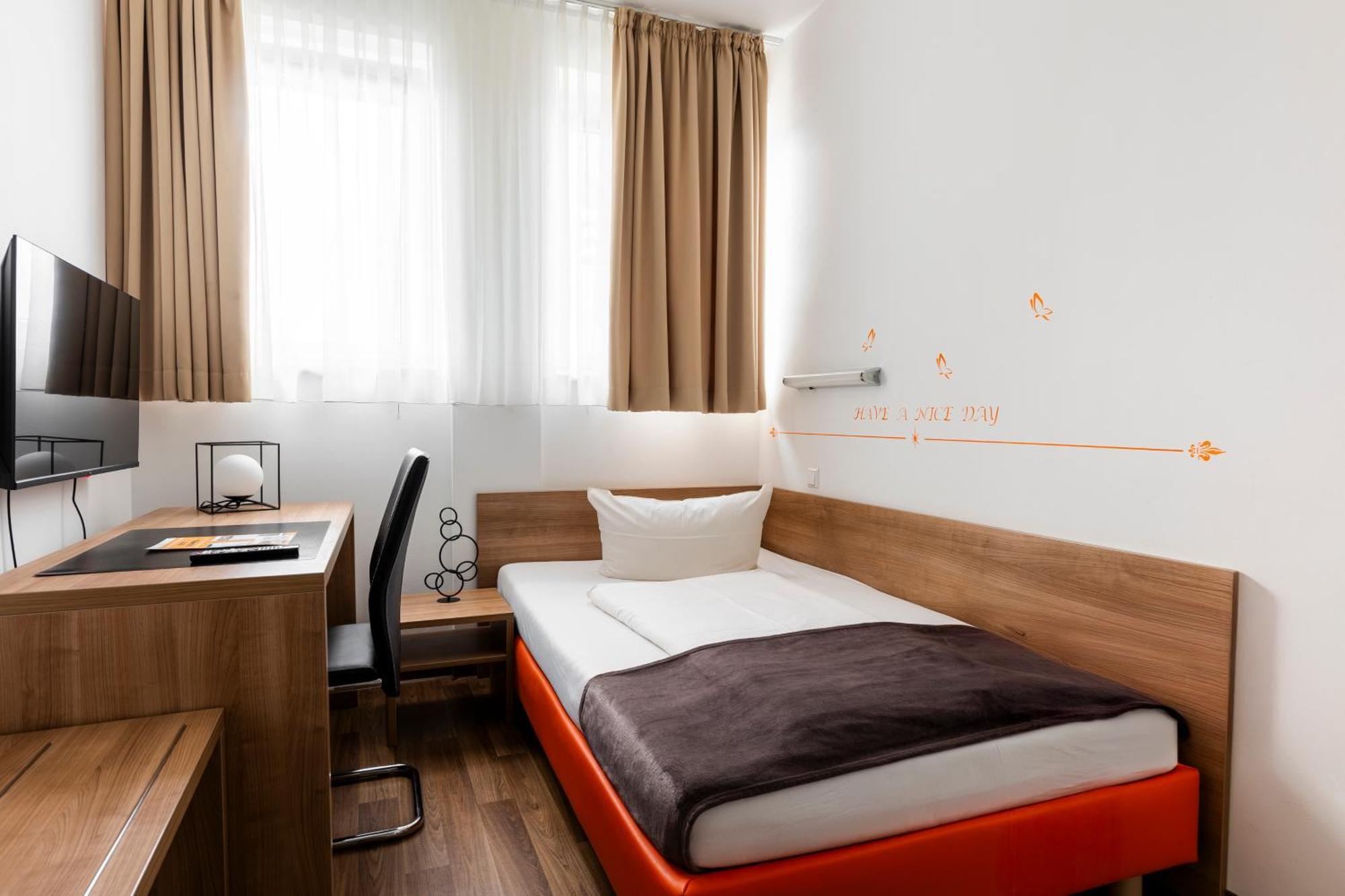 Orange Hotel Und Apartments Neu-Ulm Eksteriør bilde