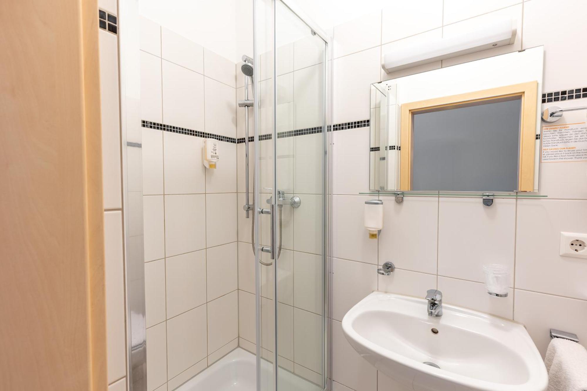 Orange Hotel Und Apartments Neu-Ulm Eksteriør bilde