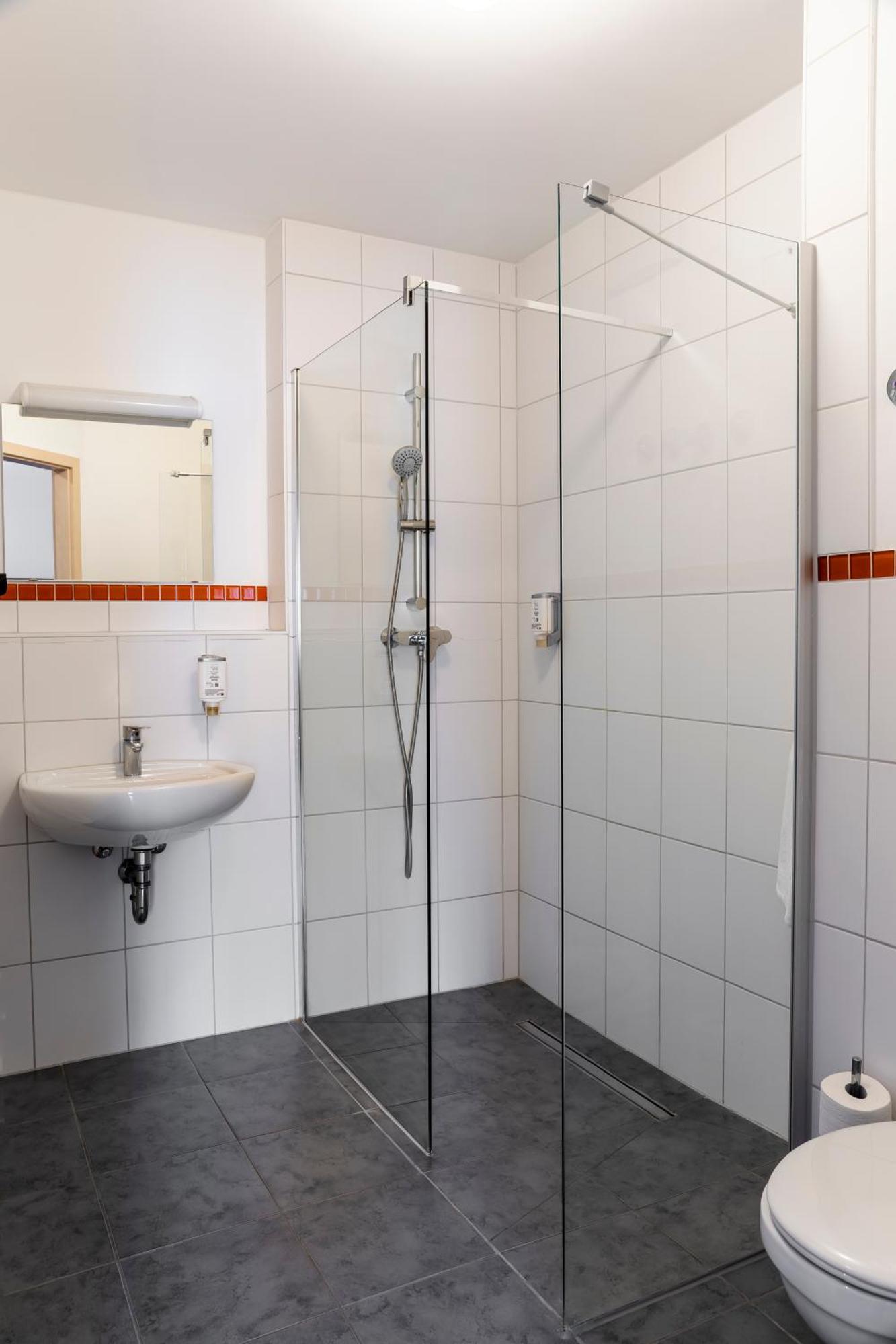 Orange Hotel Und Apartments Neu-Ulm Eksteriør bilde