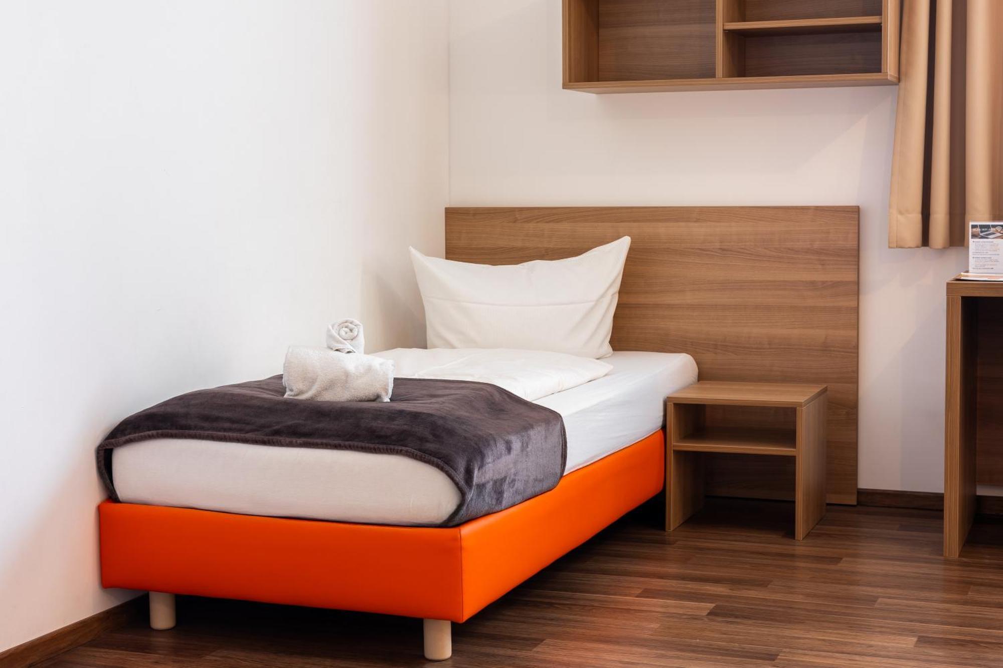 Orange Hotel Und Apartments Neu-Ulm Eksteriør bilde
