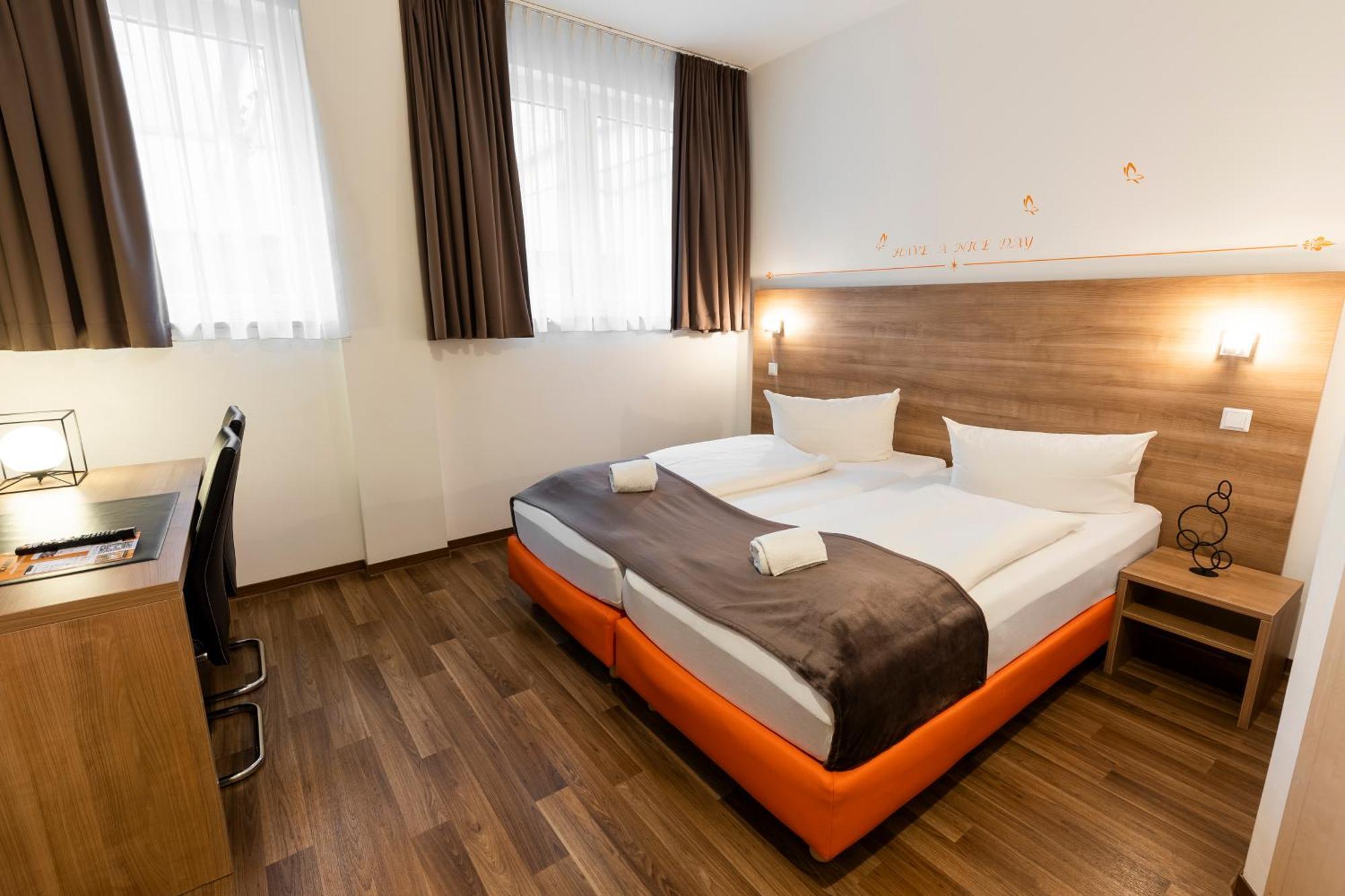 Orange Hotel Und Apartments Neu-Ulm Eksteriør bilde