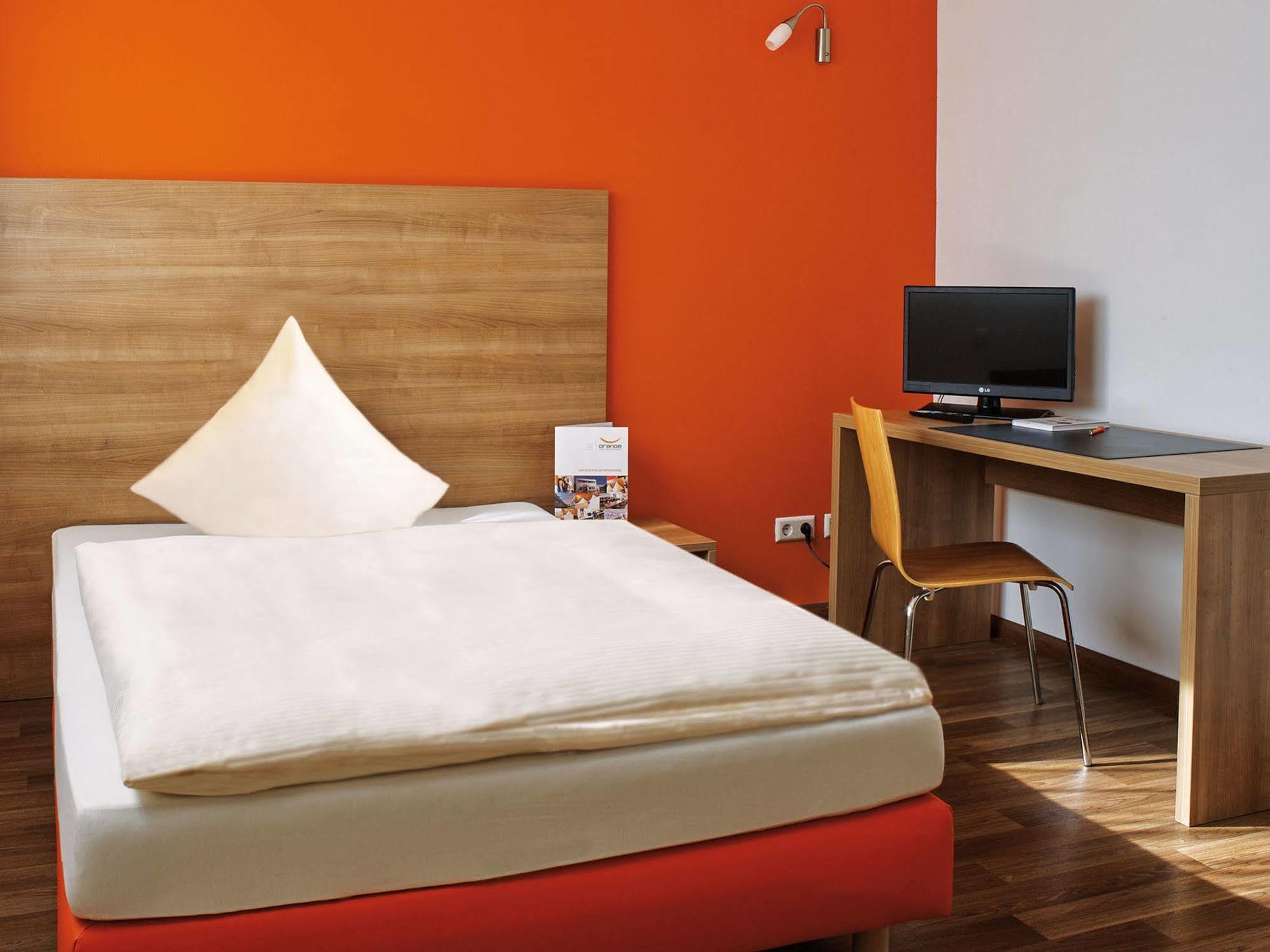 Orange Hotel Und Apartments Neu-Ulm Eksteriør bilde